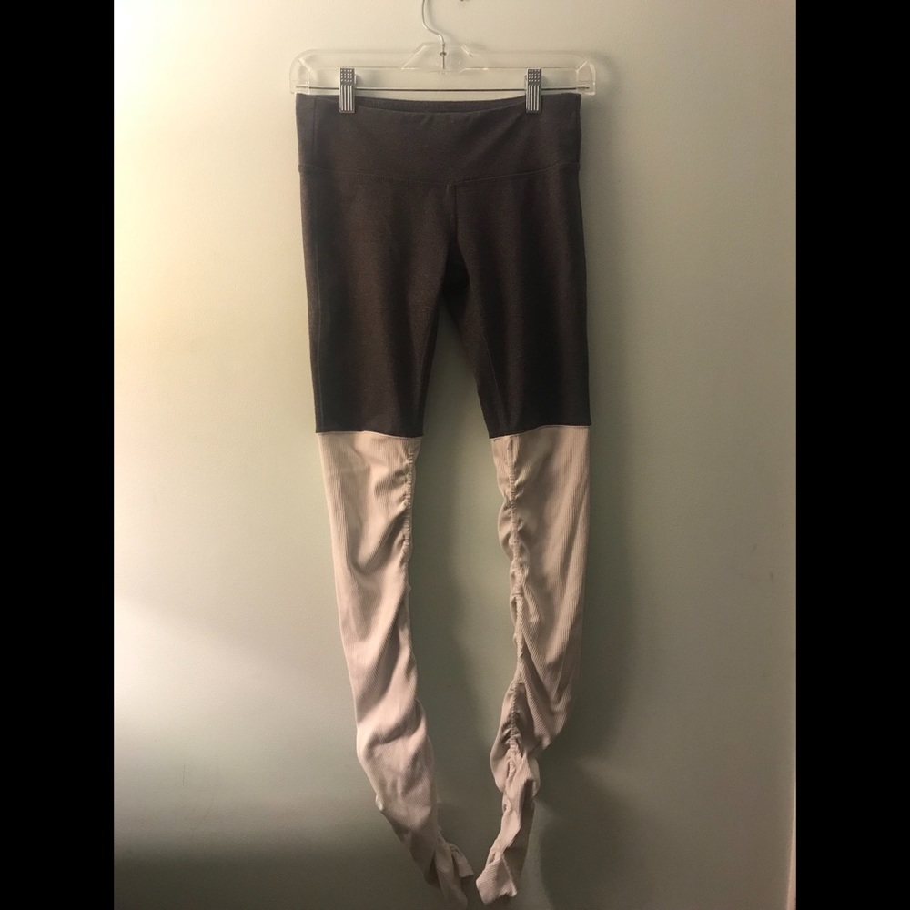 ALO yoga goddess legging